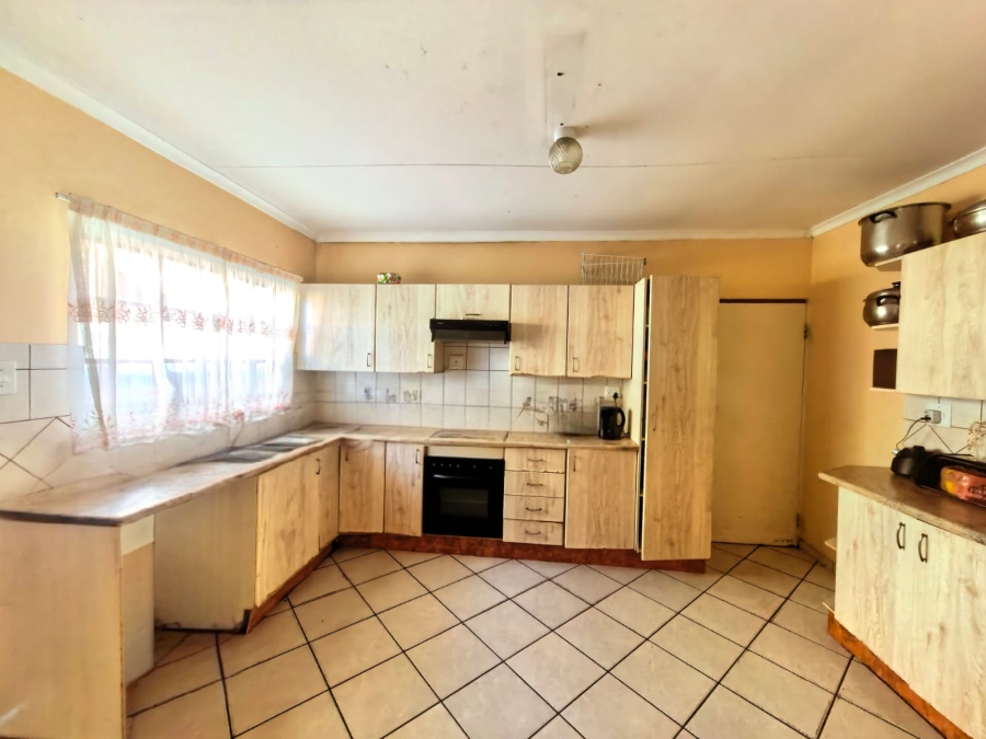 3 Bedroom Property for Sale in Geelhoutpark North West